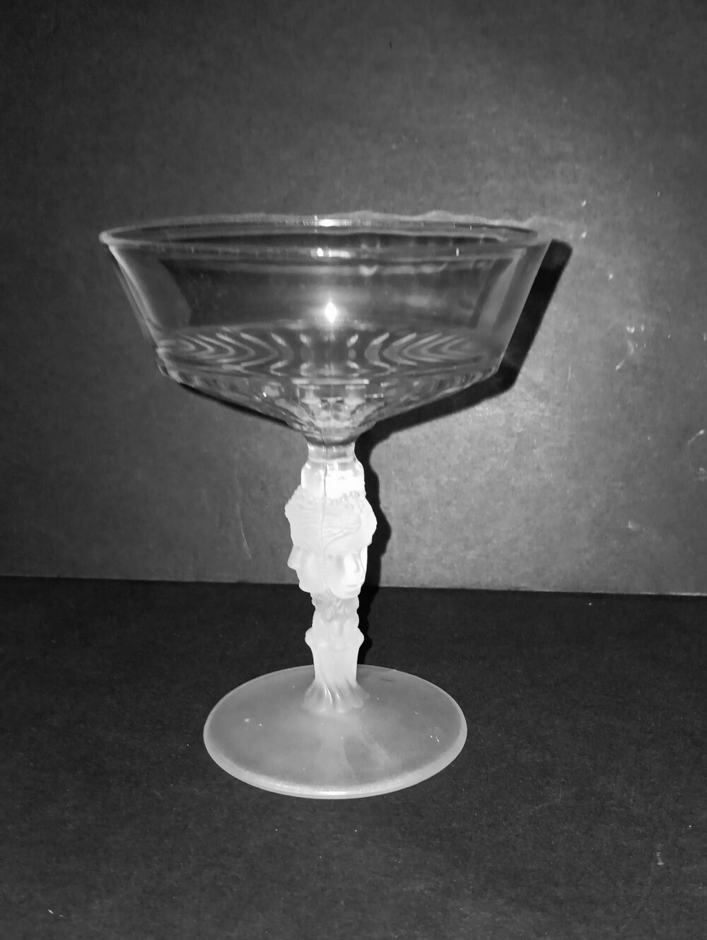 MMA Champagne Glasses with 3 FACES on Frosted Glass Pedestal Set Of 4 - Picture 5 of 11